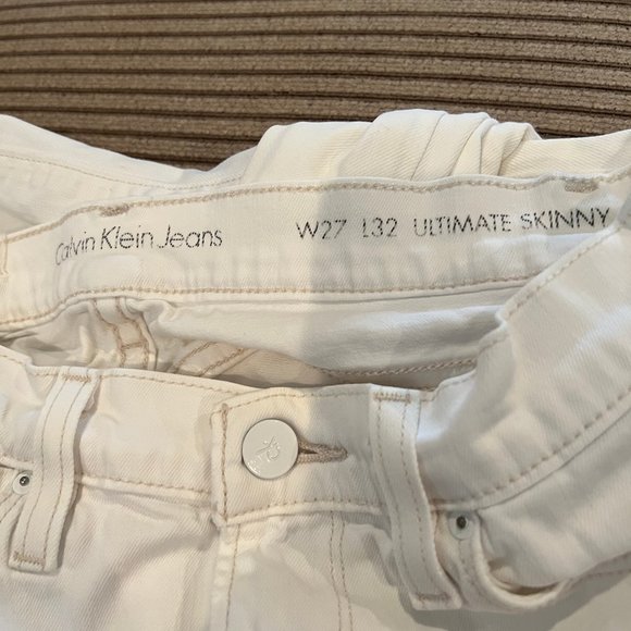 Calvin Klein Women's Ultimate Skinny Jeans, Size 27, 32 - Picture 4 of 6